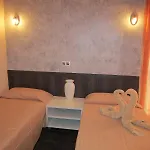 Yucca Park Apartahotel 3*