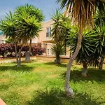 Apartahotel Yucca Park 3*