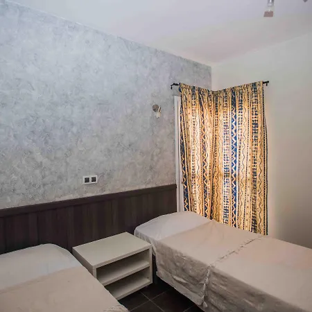 Yucca Park Apartahotel