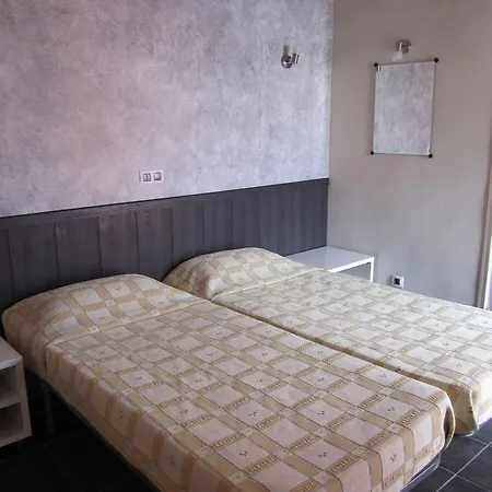 Aparthotel Yucca Park 3*