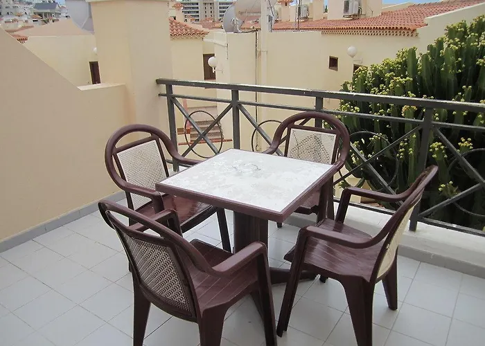 Yucca Park Costa Adeje (Tenerife)