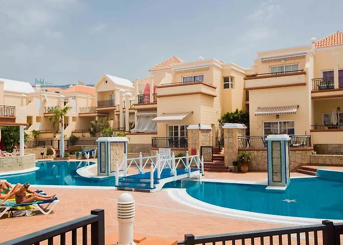 Yucca Park Apartahotel 3*