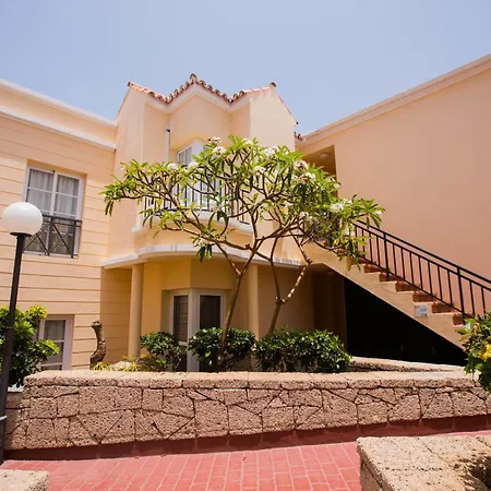 מלון דירות Yucca Park 3*