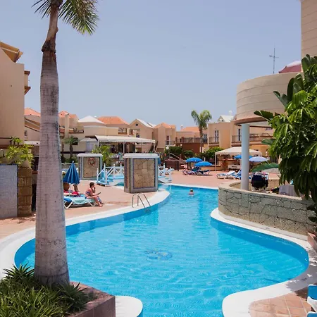 Yucca Park מלון דירות 3*