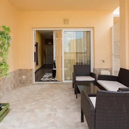 מלון דירות Yucca Park 3*