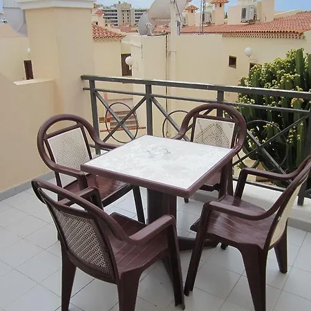 Yucca Park Costa Adeje (Tenerife)