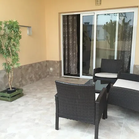 Yucca Park מלון דירות